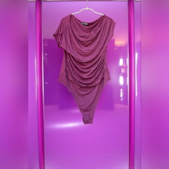 Fashion Nova Oksana One Shoulder Bodysuit - Plum Size 1X (14/16) (NWOT) - Picture 10 of 15